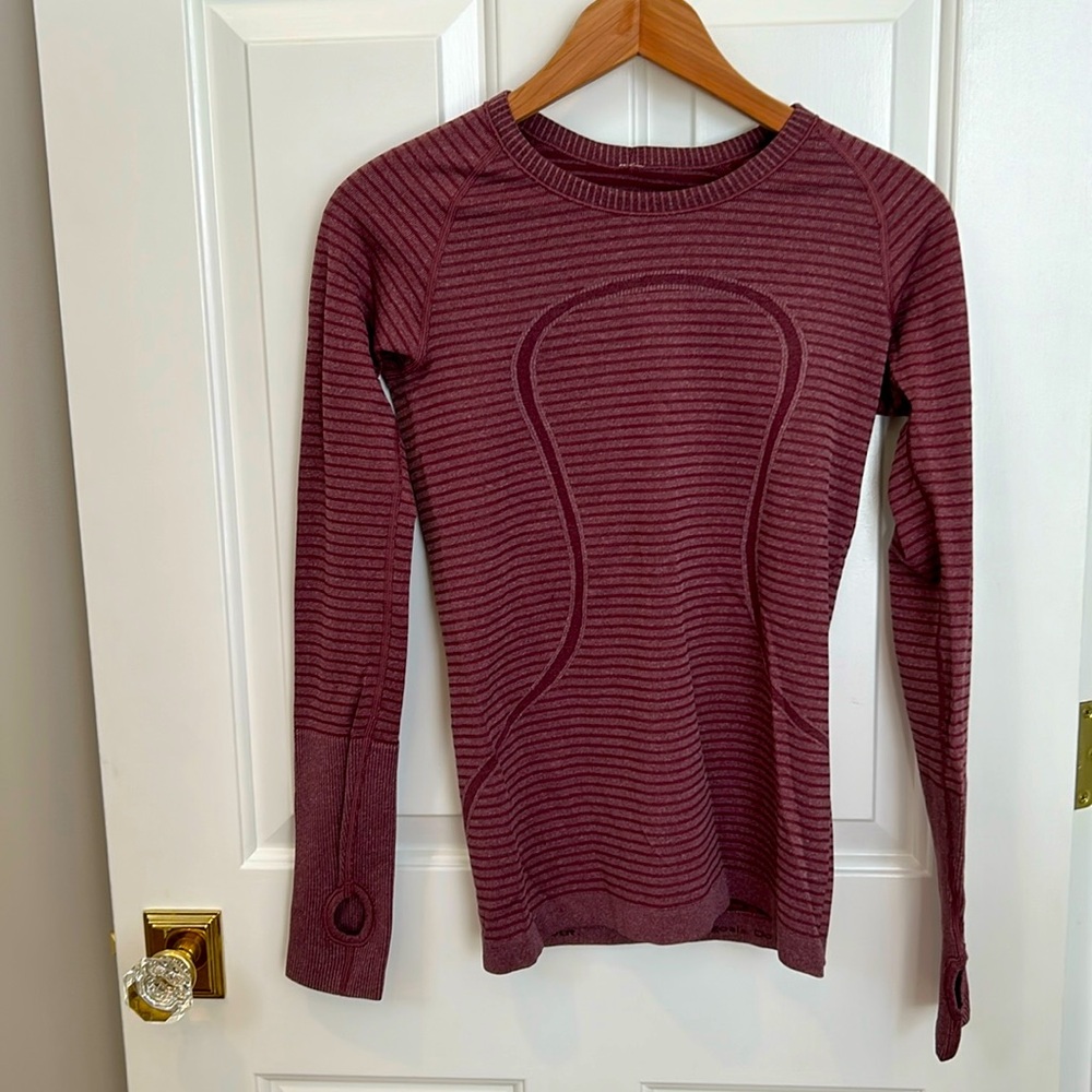 Lululemon Burgundy Stripe Swiftly Top size 6